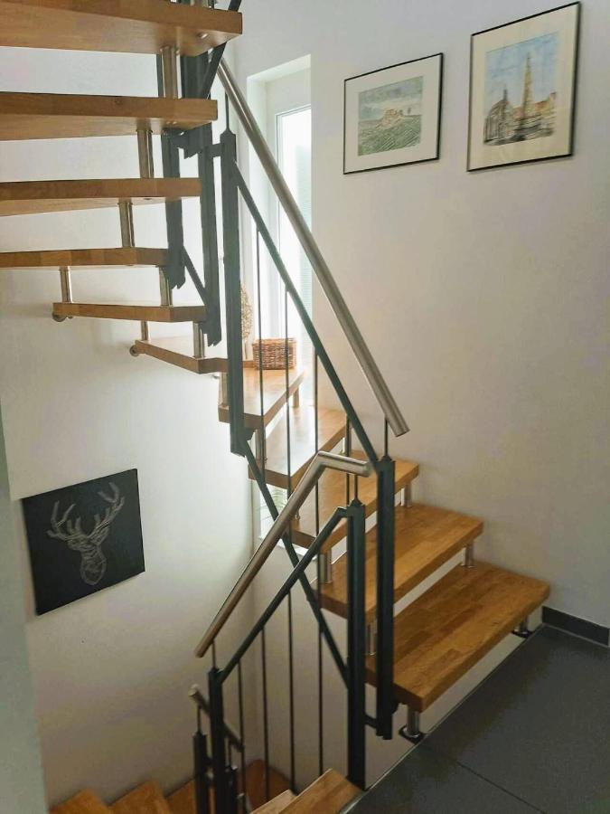 Sylvis Home Zentral Gelegenes Ferienhaus In Ruhiger Lage เฟือร์ท ภายนอก รูปภาพ
