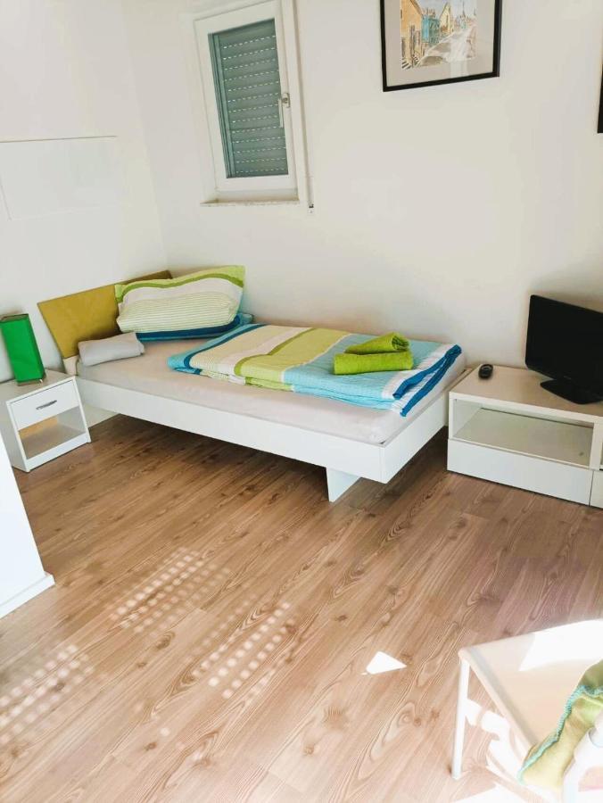 Sylvis Home Zentral Gelegenes Ferienhaus In Ruhiger Lage เฟือร์ท ภายนอก รูปภาพ