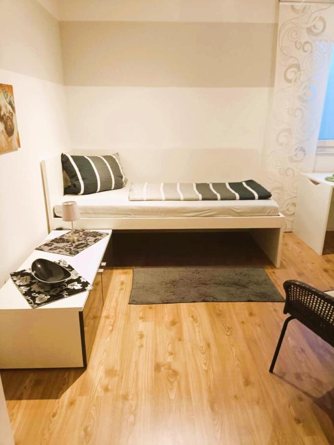 Sylvis Home Zentral Gelegenes Ferienhaus In Ruhiger Lage เฟือร์ท ภายนอก รูปภาพ
